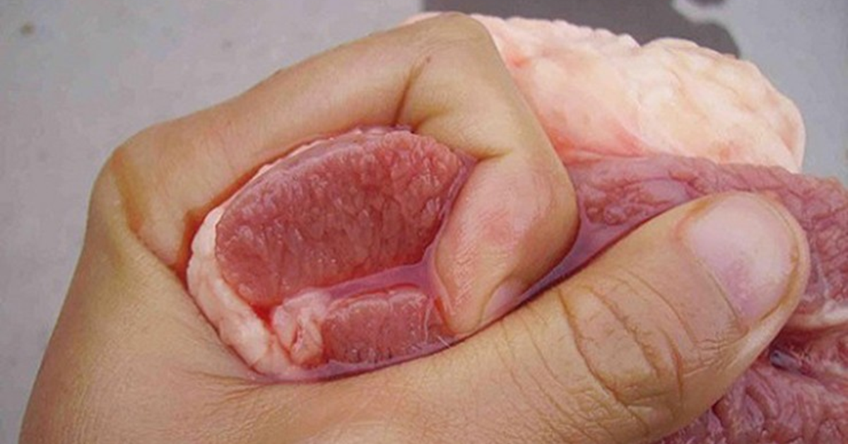 Đừng để màu sắc đánh lừa: Quy tắc "5 nhớ, 1 không" giúp chọn thịt lợn chuẩn