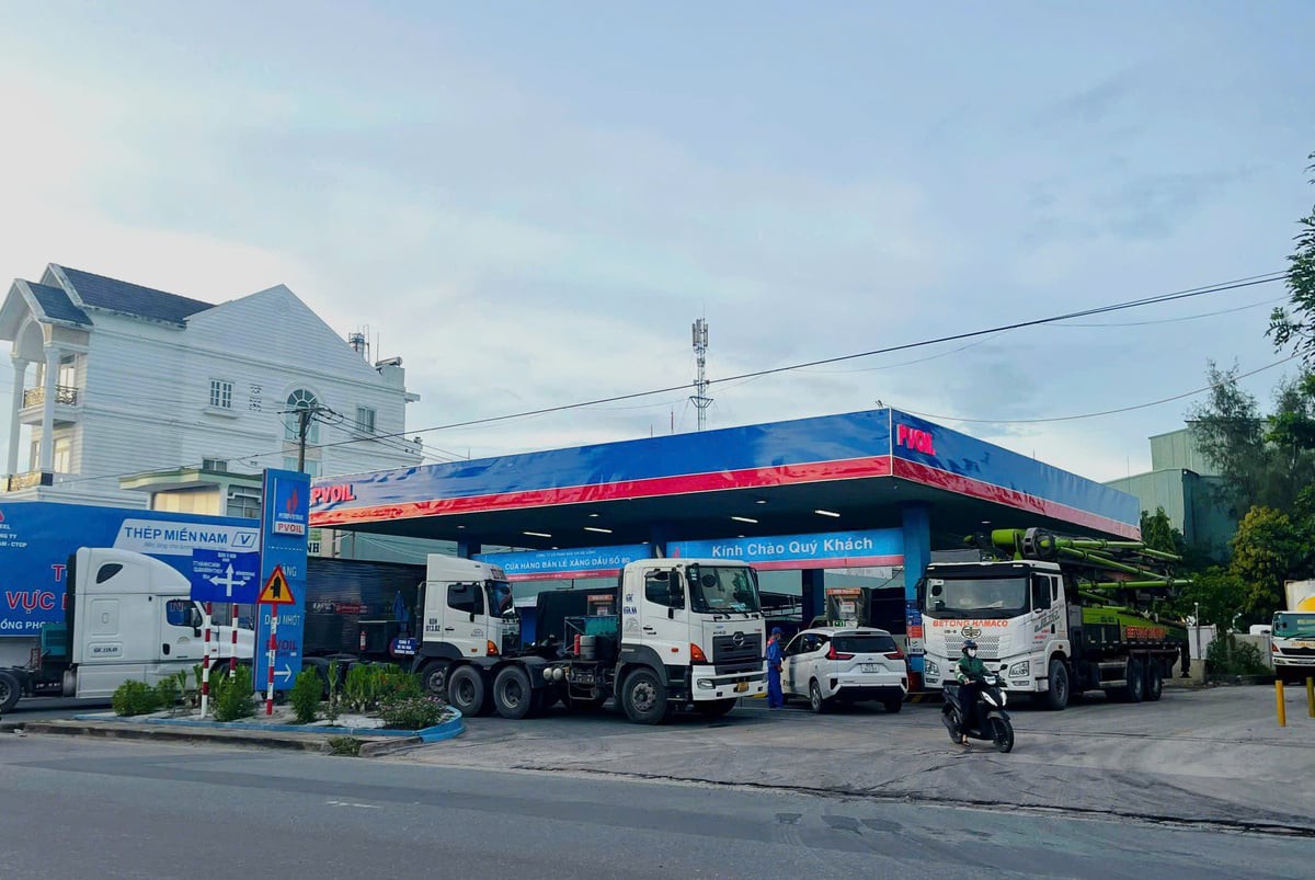 Bộ Công Thương siết kiểm tra găm hàng, các "ông lớn" xăng dầu nói gì?