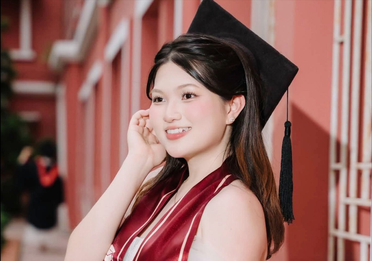 Từ mê đồ ăn Hàn đến nữ thủ khoa được giữ lại trường làm giảng viên thỉnh giảng