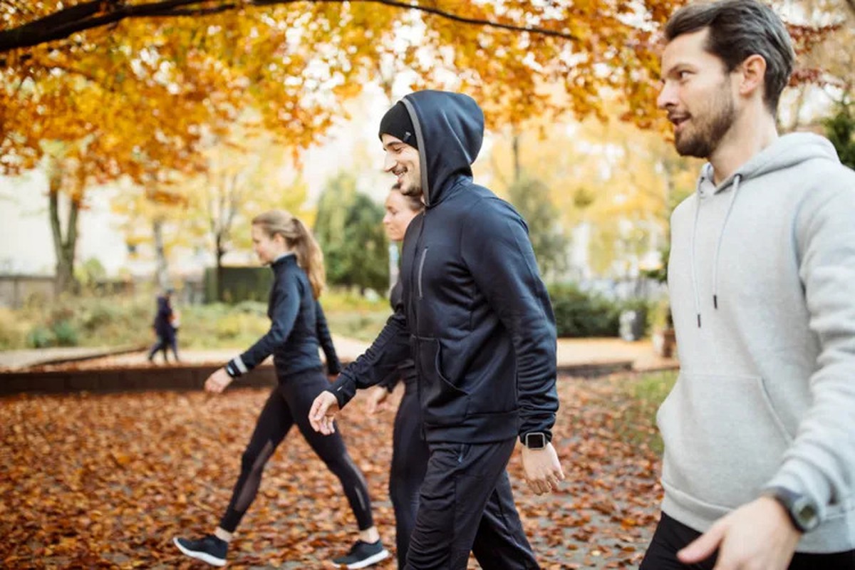 3 cách biến đi bộ thành bài tập đốt mỡ hiệu quả hơn: Không cần đến phòng gym