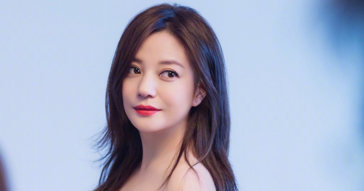10 phút xuất hiện rồi biến mất: Điều gì đang xảy ra với Triệu Vy sau nhiều năm bị "đóng băng" sự nghiệp?