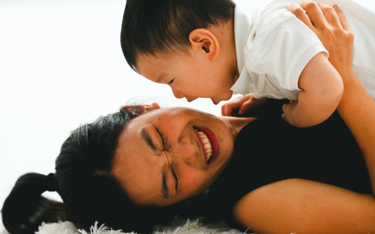 Xu hướng công thức ít bọt đang thay đổi cách cha mẹ chọn nước rửa bình sữa