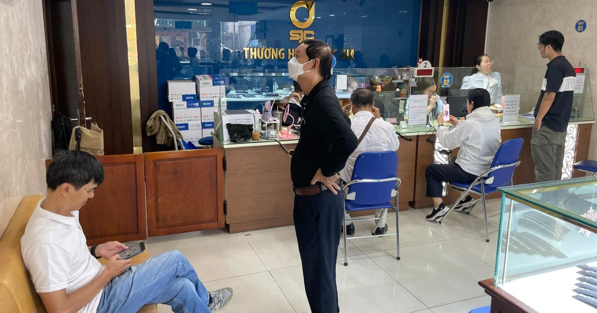 Nhìn lại một tuần "chao đảo" thị trường kim cương, vàng bạc