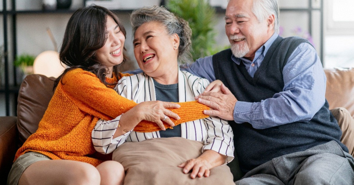 Con cái ít gọi điện về nhà có phải bất hiếu không? Bài viết này sẽ khiến các bậc cha mẹ vỡ lẽ ra sự thật!