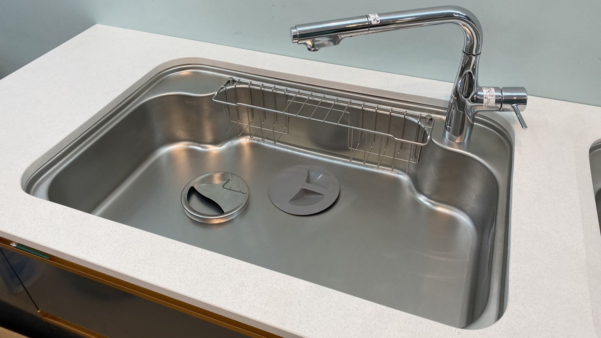 Vì sao ngày càng nhiều gia đình thay bồn rửa bát 2 hố thành 1 hố?