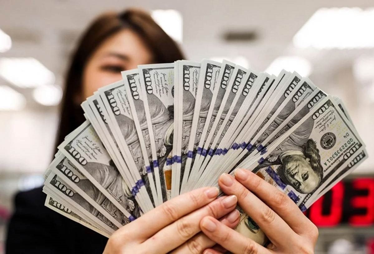 Giá USD ngân hàng vượt 26.500 đồng, tiến sát đỉnh lịch sử