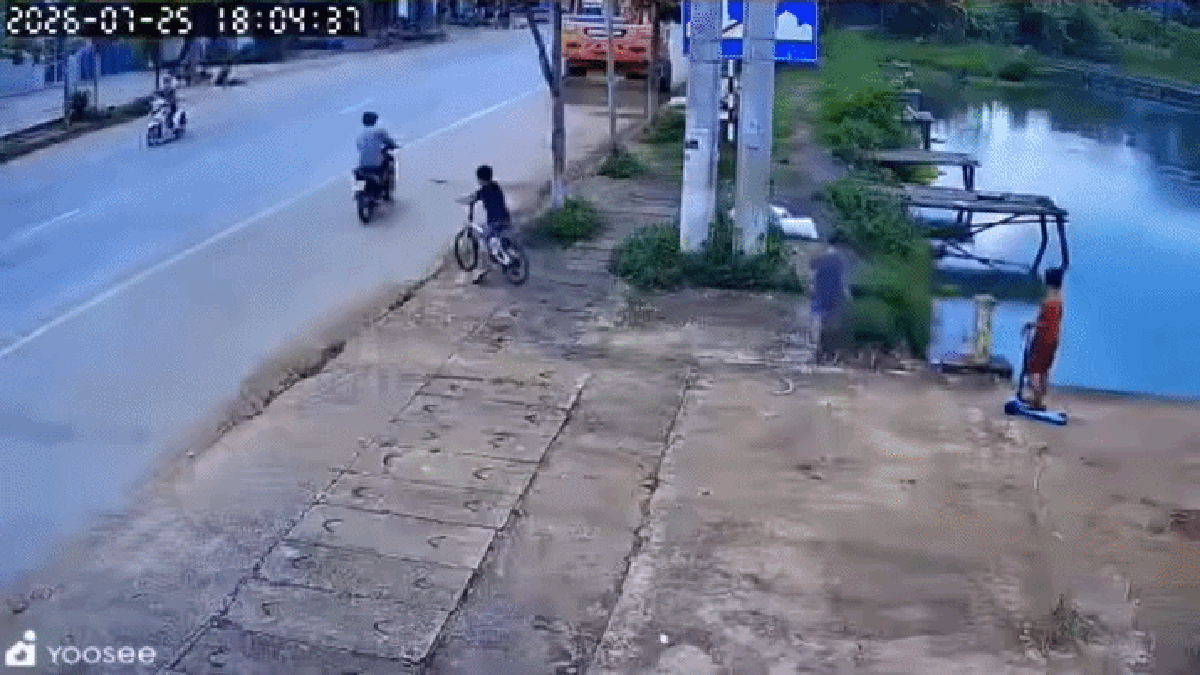 Em họ ngã xuống hồ, bé trai 11 nhanh trí cứu em thoát chết: Clip diễn biến nhận “cơn mưa” lời khen