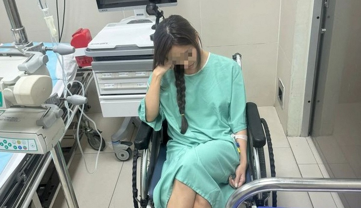 Cô gái 22 tuổi liệt mặt vì 1 sai lầm khi gội đầu vào mùa hè