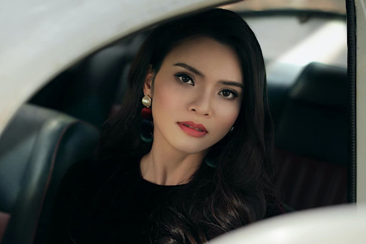 Cuộc sống giàu có trong biệt phủ ở ngoại ô Hà Nội của Phạm Phương Thảo quê Nghệ An, SN 1982