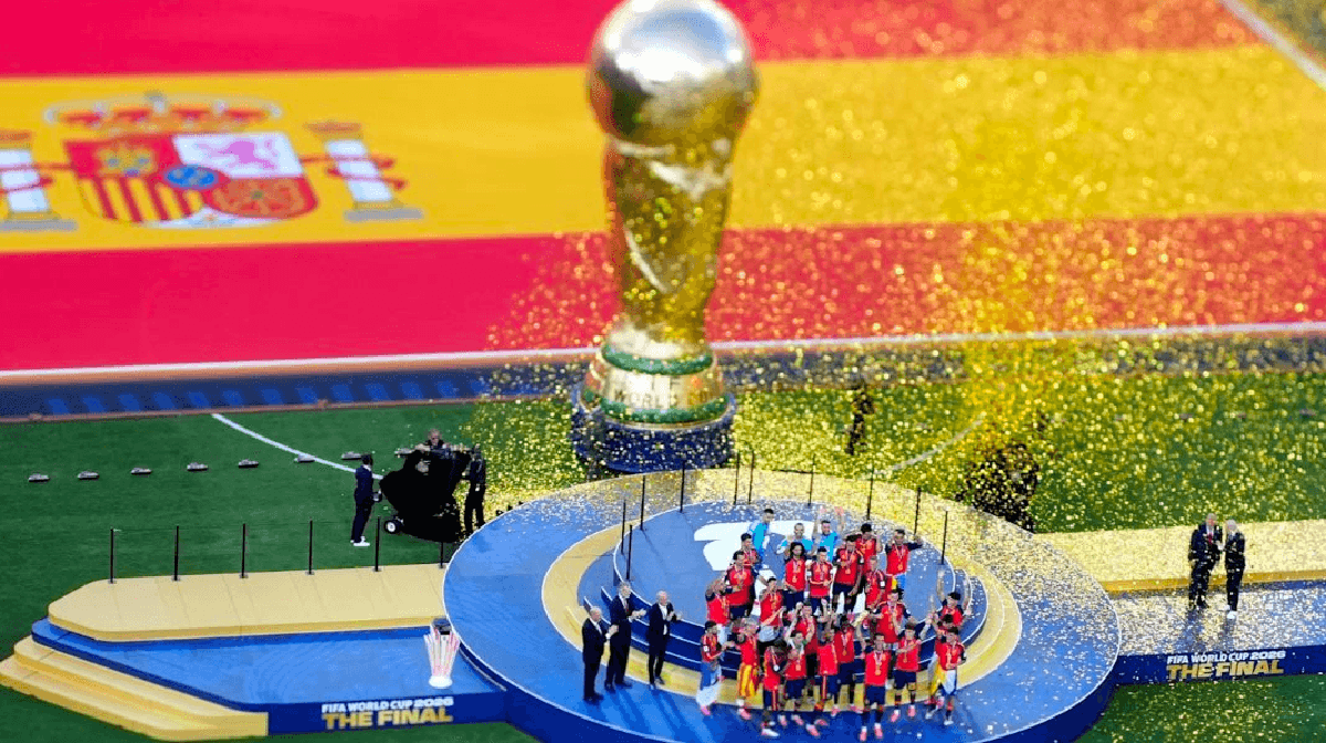 FIFA muốn "rao bán" World Cup, EU nói thẳng