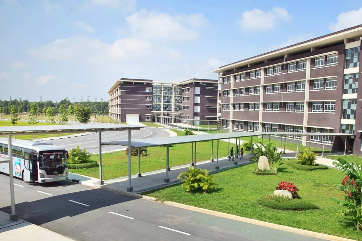 "Bạo chi" tài trợ học bổng cho sinh viên: FPT, CMC tung quỹ trăm tỷ, "ông trùm" khu công nghiệp tại TP.HCM cũng hé lộ đặc quyền hiếm có