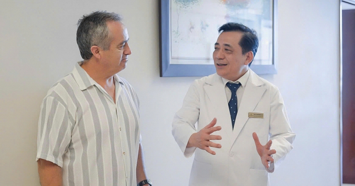 Không chờ phẫu thuật tại Úc, bệnh nhân ung thư vượt hàng nghìn km sang Việt Nam điều trị bằng robot tiên tiến: Kết quả ra sao?
