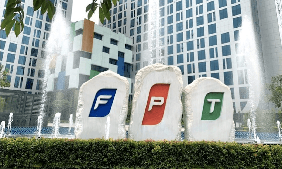 Sếp FPT nói gì về đột phá máy quang khắc DUV từ Trung Quốc?