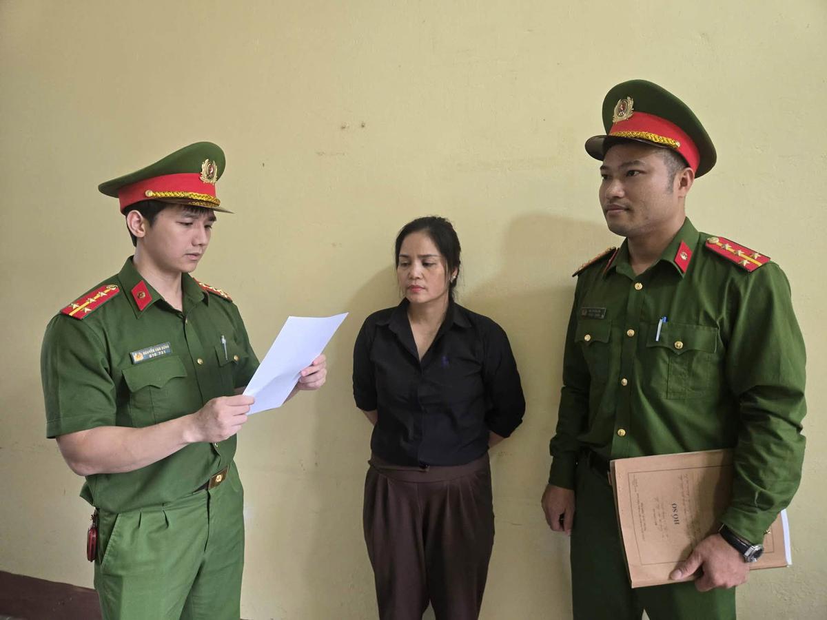 Quyết định khởi tố chủ nợ Đặng Thị Ghi 45 tuổi