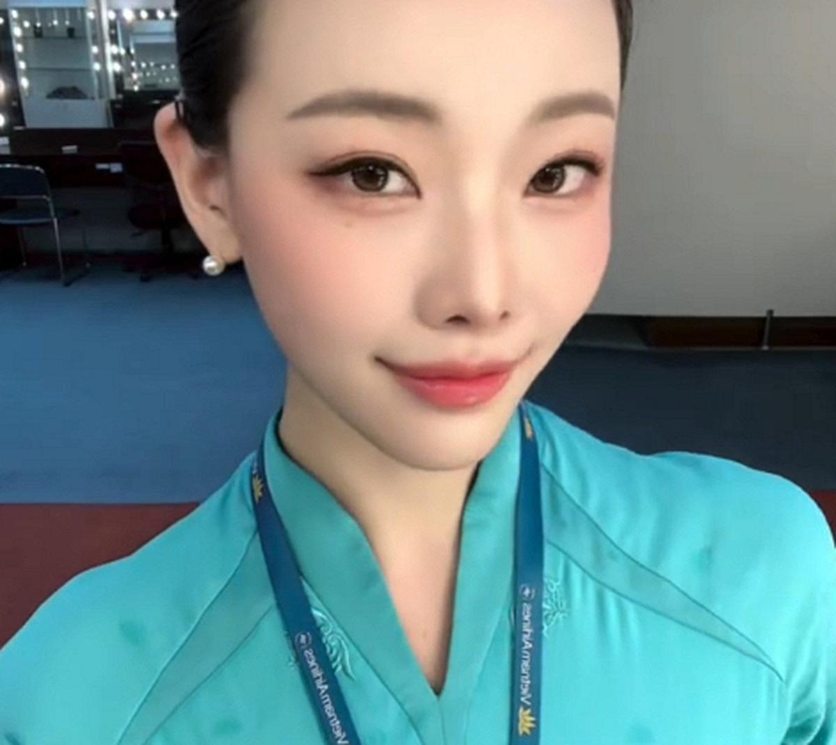 Nữ tiếp viên người Hàn trong tổ bay Việt sở hữu nhan sắc rạng rỡ, đang được chú ý là ai?