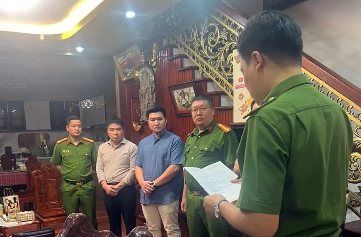 Vụ buôn lậu thủy sản trị giá 1.000 tỷ: Khởi tố Chi cục trưởng Chăn nuôi và Thú y vùng I
