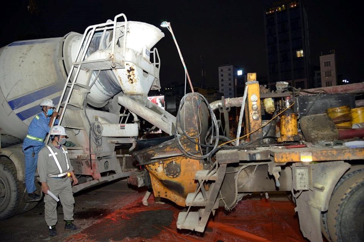 Phát hiện hơn 100 xe tải trộn bê tông từng đổ 1.200 m³ xuyên đêm, công trình ngầm dài 236 m, sâu 32 m lộ diện