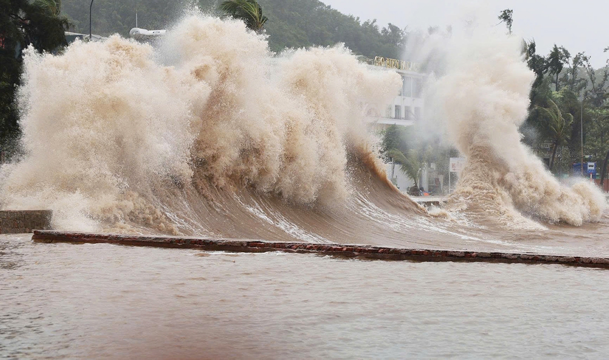 Bão số 1 cường độ mạnh thêm, đang tiến về đặc khu Cô Tô, Quảng Ninh