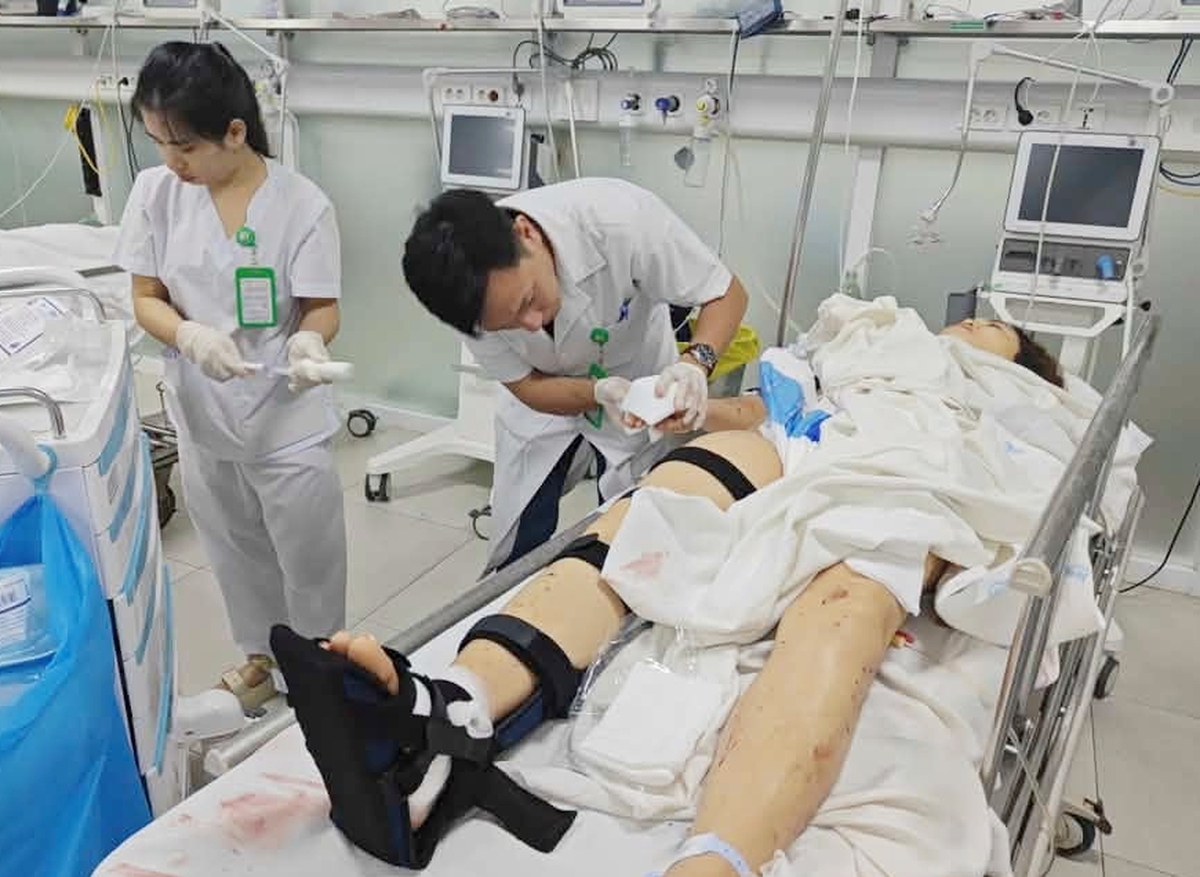 Thông tin mới nhất sức khỏe nạn nhân vụ lật xe khách trên cao tốc Hải Phòng