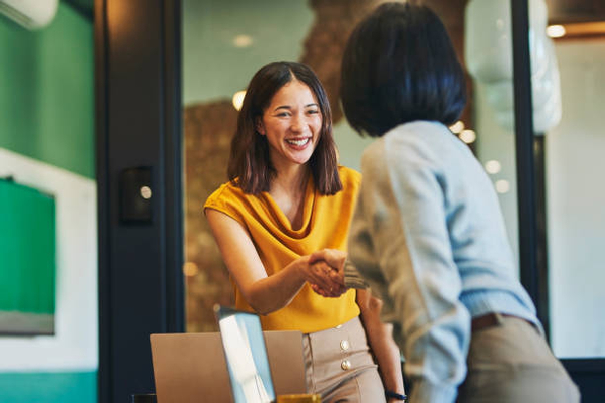 Người dễ gặp may mắn, sống hạnh phúc, thuận lợi thường có 4 đặc điểm này: Không phải mê tín mà là thực tế