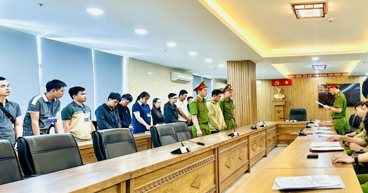 2 nhân viên ngân hàng bị khởi tố