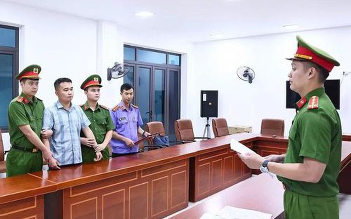 Công an có lệnh giữ khẩn cấp thầy giáo liên quan điểm thi Toán cao bất thường