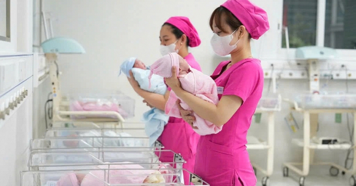 Quy định mới đối với tất cả người lao động sinh con thứ hai từ ngày 1/7