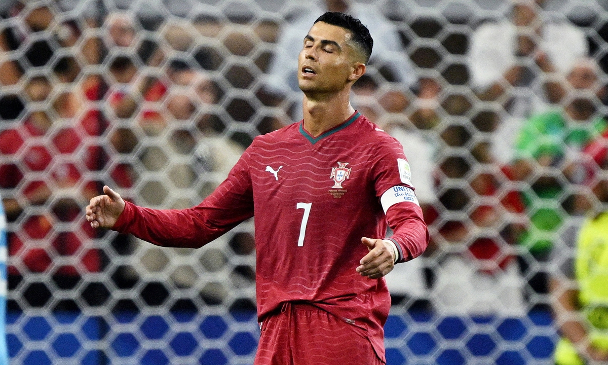 Cập nhật tỷ số Bồ Đào Nha vs Tây Ban Nha: Bồ Đào Nha thua Tây Ban Nha 0-1: Merino ghi bàn bù giờ, Ronaldo nói lời chia tay