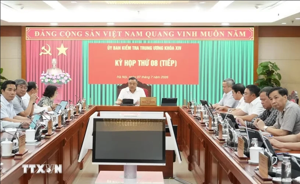 Kỷ luật 2 nguyên chủ tịch UBND tỉnh Đồng Tháp