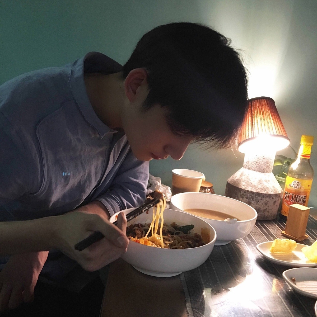 Hà Nội: Thường xuyên ăn tối muộn, nam thanh niên 33 tuổi mắc 6 bệnh cùng lúc