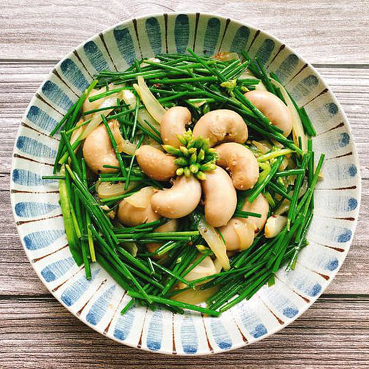 Loại rau dân dã mọc đầy Việt Nam, cổ thư Trung Quốc ví là “thượng phẩm”: Hóa ra là vị thuốc toàn năng