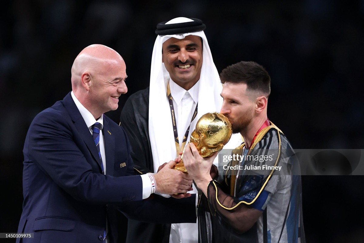 Messi, Argentina và những tiếng còi khiến FIFA đối mặt cuộc khủng hoảng niềm tin ở World Cup