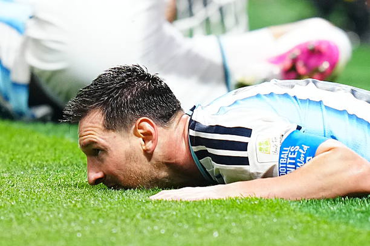 Vì sao Messi hay đá hỏng penalty?