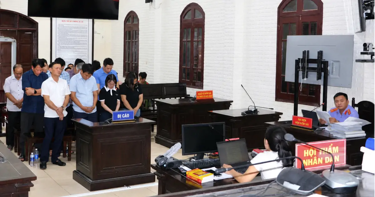 Nguyên Phó Chủ tịch huyện cùng 11 thuộc cấp lĩnh án tù vì đất đai