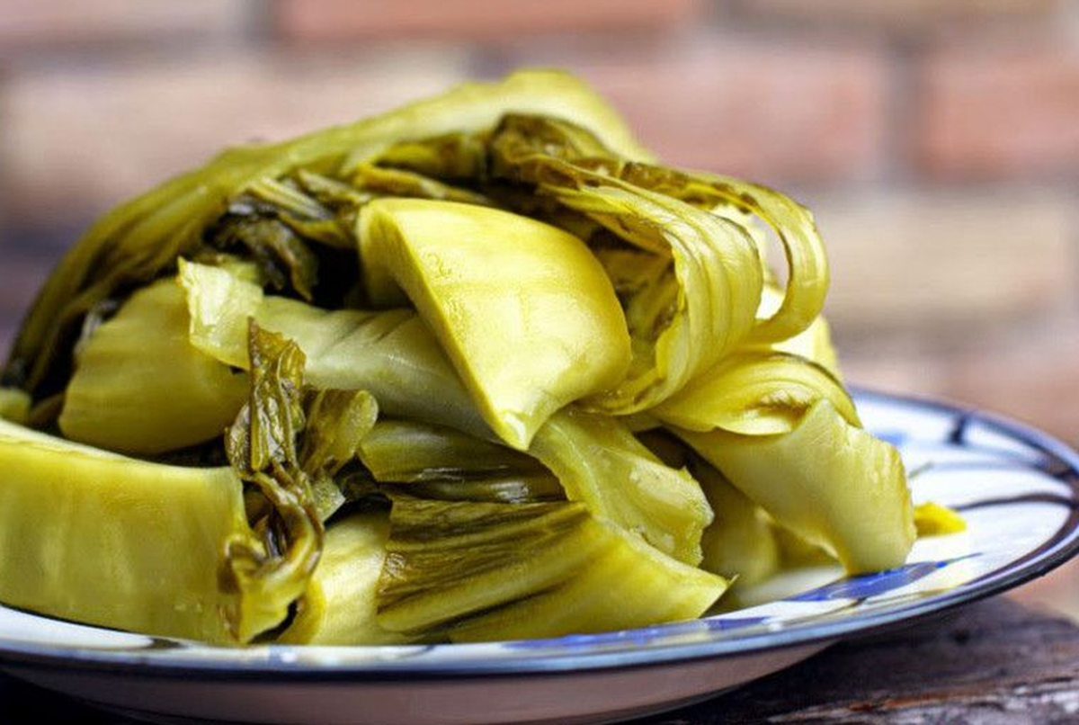 3 thói quen ăn dưa muối cần bỏ ngay