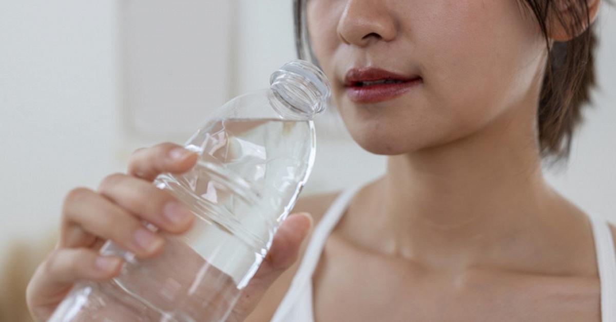 Uống 3.000ml nước trong vòng 2 giờ, người phụ nữ 33 tuổi bị phù não