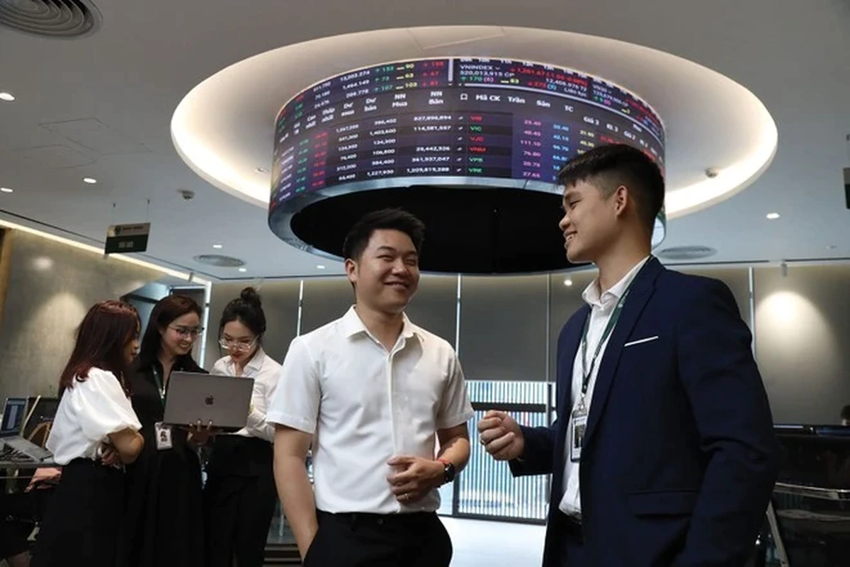 Cổ phiếu doanh nghiệp nhà nước "đắt hàng"