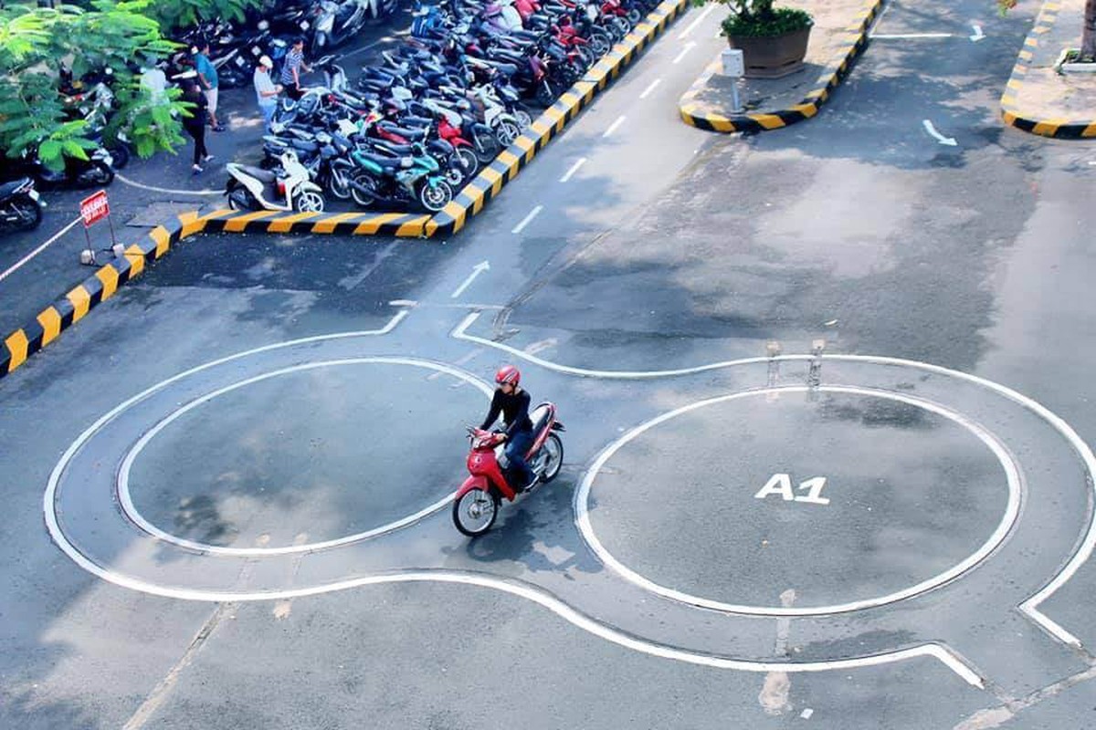 Không biết đọc, viết tiếng Việt có được thi giấy phép lái xe A1? Cơ quan chức năng trả lời