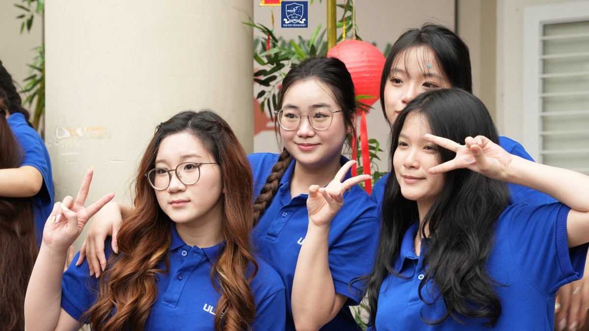 Soi điểm chuẩn 2 trường ngoại ngữ TOP đầu Việt Nam: Tiếng Trung mất ngôi đầu, thứ tiếng nào hot nhất?