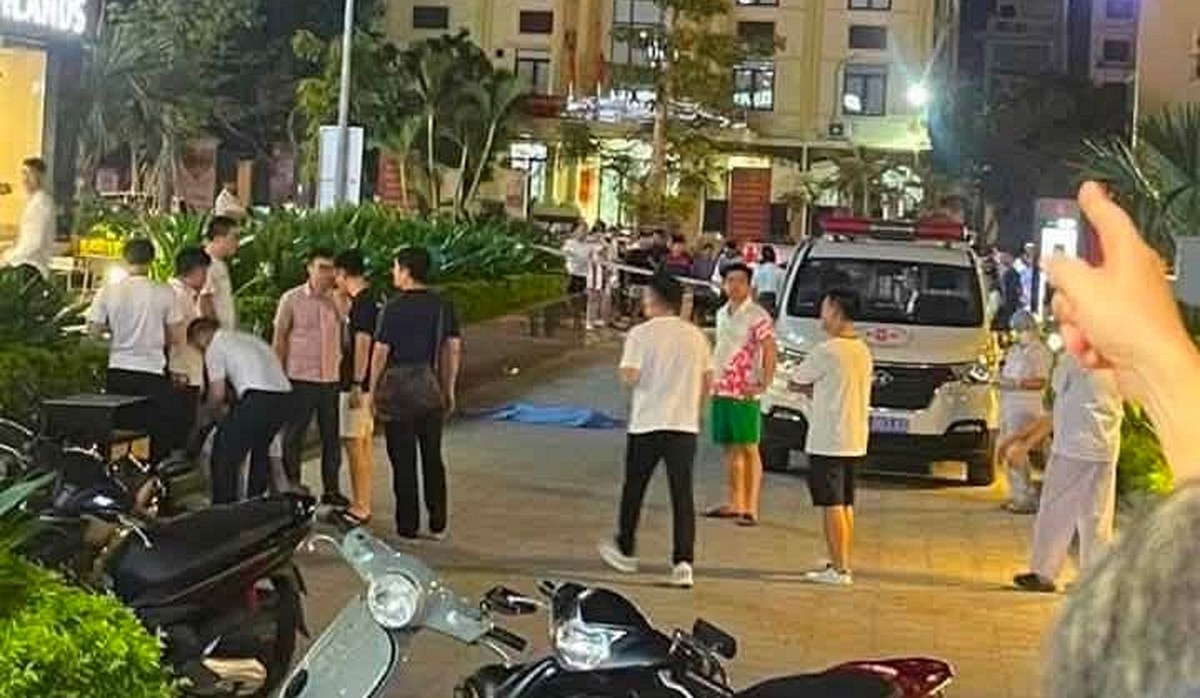 Hải Phòng: Bé trai 7 tuổi rơi từ tầng 15 chung cư xuống đất tử vong, mẹ ngất lịm khi biết tin
