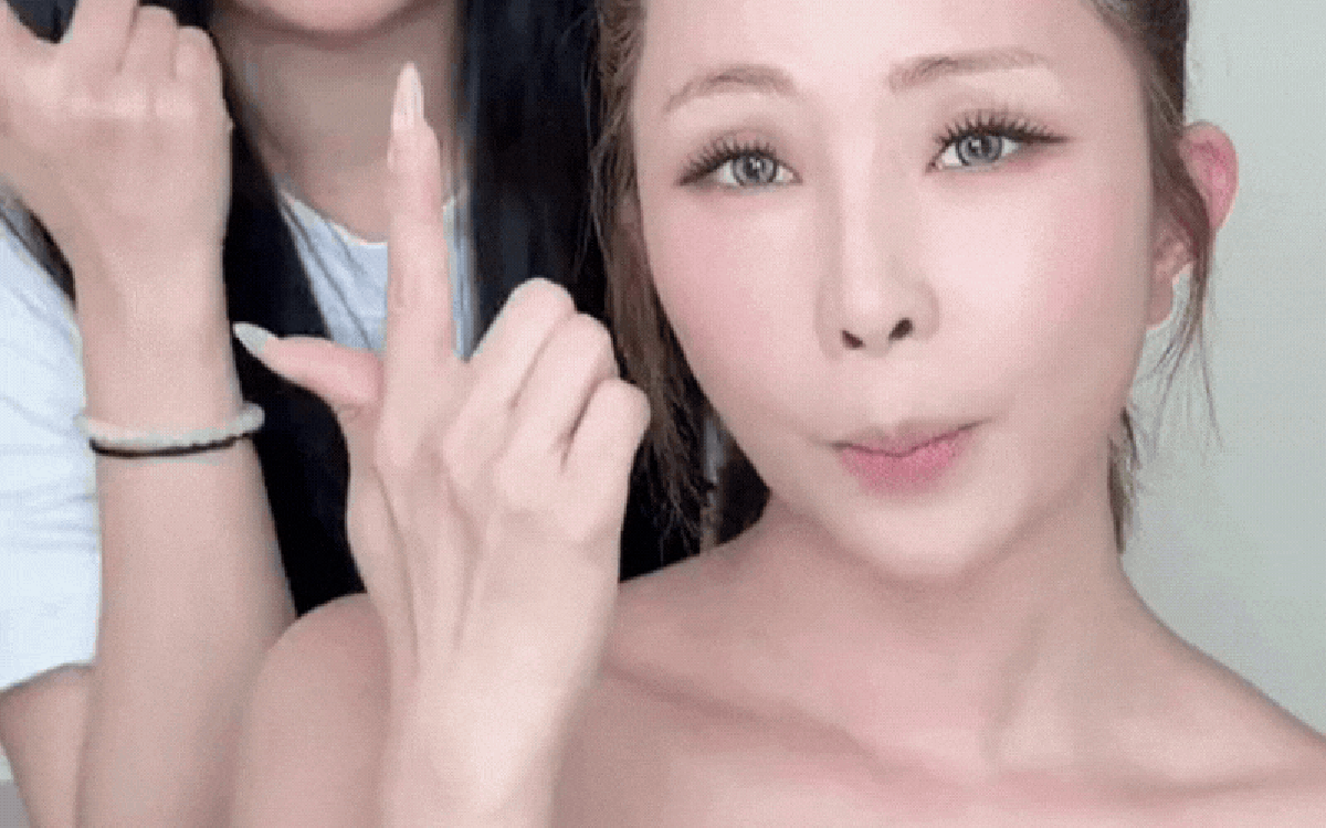 Quỳnh Nga lộ dấu hiệu tuổi tác