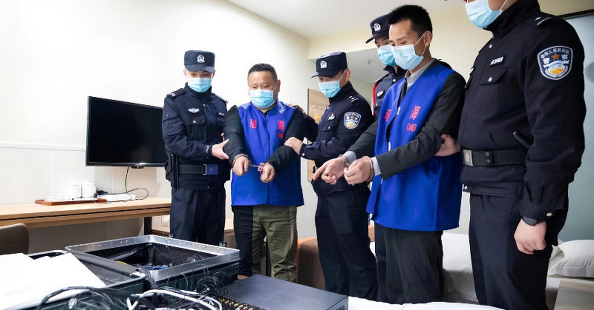 Yêu "giám đốc thành đạt", 11 người bị lừa chuyển khoản tổng cộng 19,3 tỷ đồng