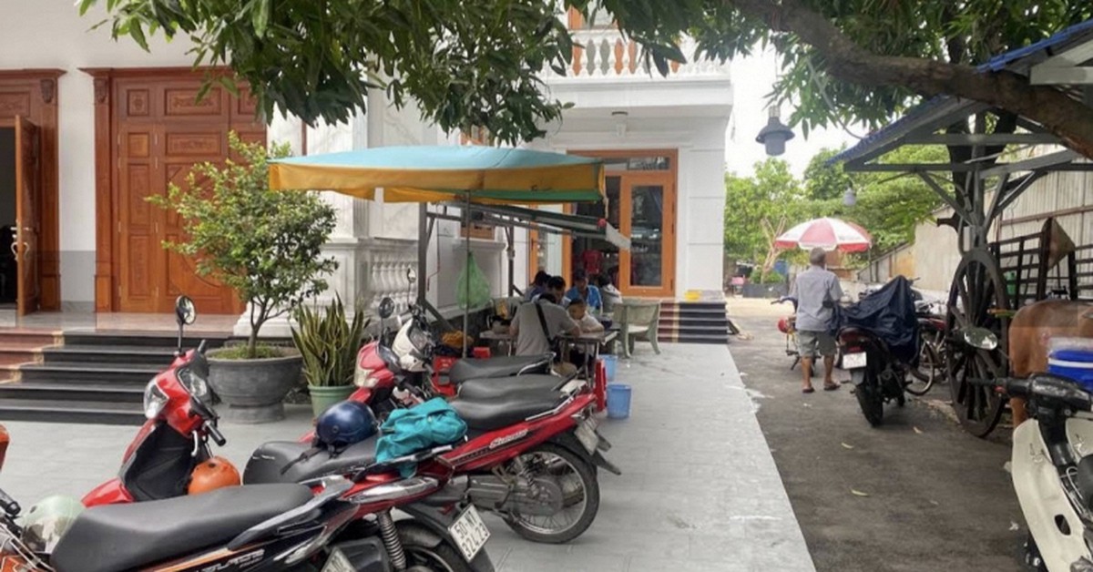 Quán hủ tiếu biệt thự 30.000 đồng quyết định nghỉ bán trong lúc đông khách nhất: Lý do bất ngờ