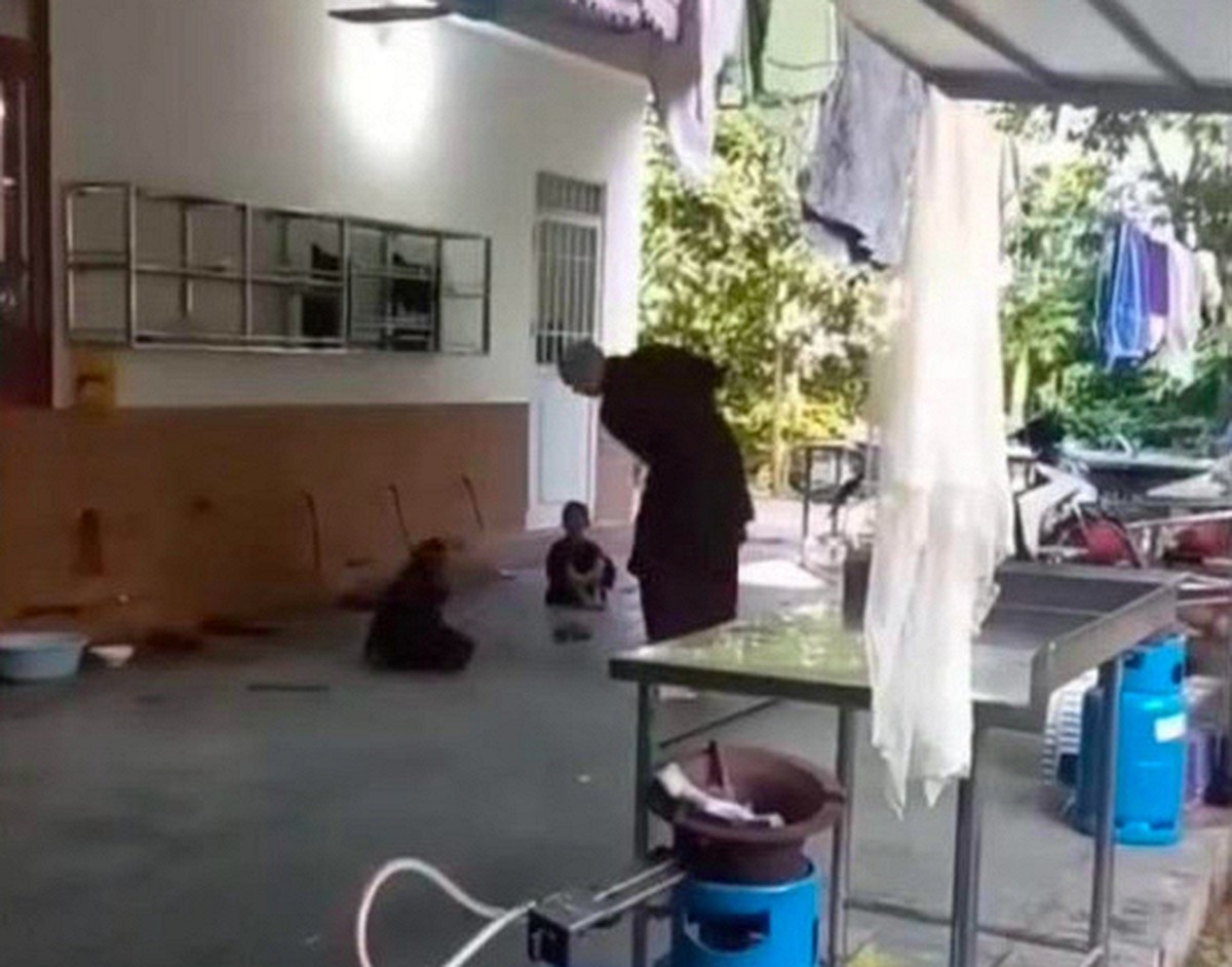 Bé trai bị đánh đập tại chùa Bầu: Người quay clip 42 giây nói "lúc đó tôi rất sợ"