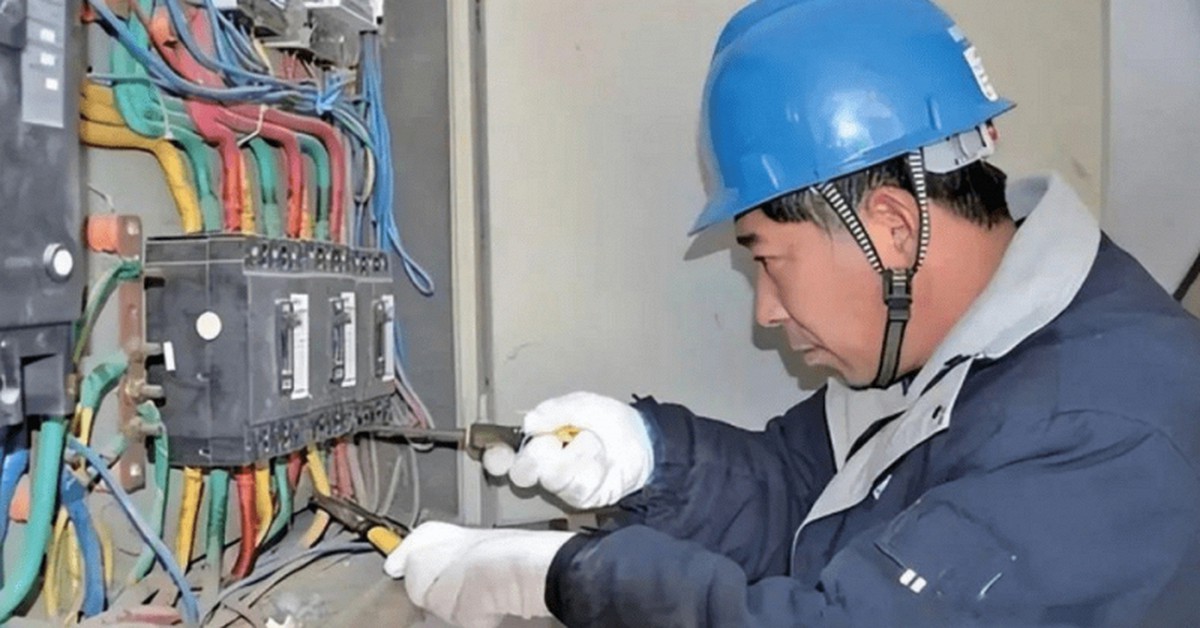 Biệt thự 200m² mở điều hòa cả ngày nhưng tiền điện chỉ 1,1 triệu đồng/tháng, cảnh sát đến kiểm tra thì phát hiện cảnh tượng khó tin