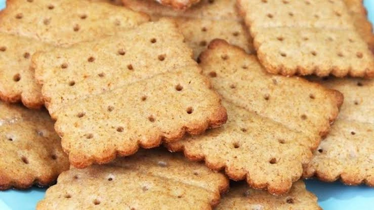 90% người mê đồ ngọt không biết công dụng của những chiếc lỗ trên bánh quy