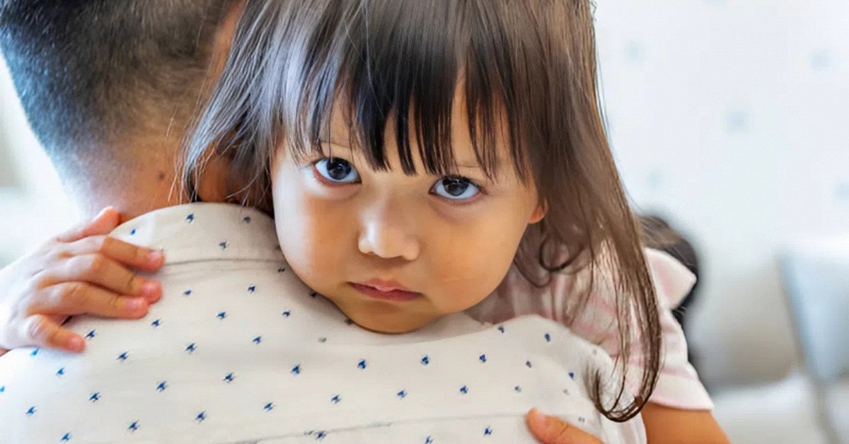 Càng cố làm vừa lòng người khác, càng dễ bị xem thường: 5 kiểu cha mẹ dễ khiến con hình thành "tính cách chiều lòng người"