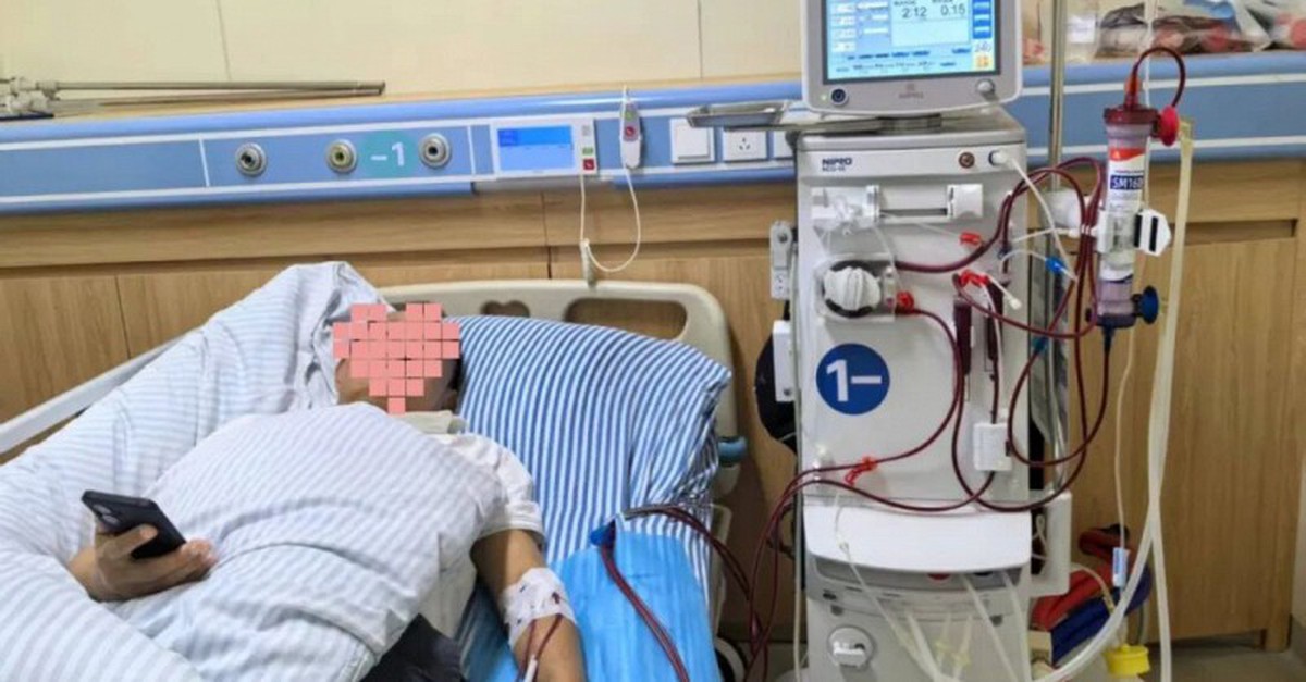 Nam doanh nhân 47 tuổi suy thận giai đoạn cuối vì 1 hành động rất nhiều người "quen tay" mỗi khi đau đầu