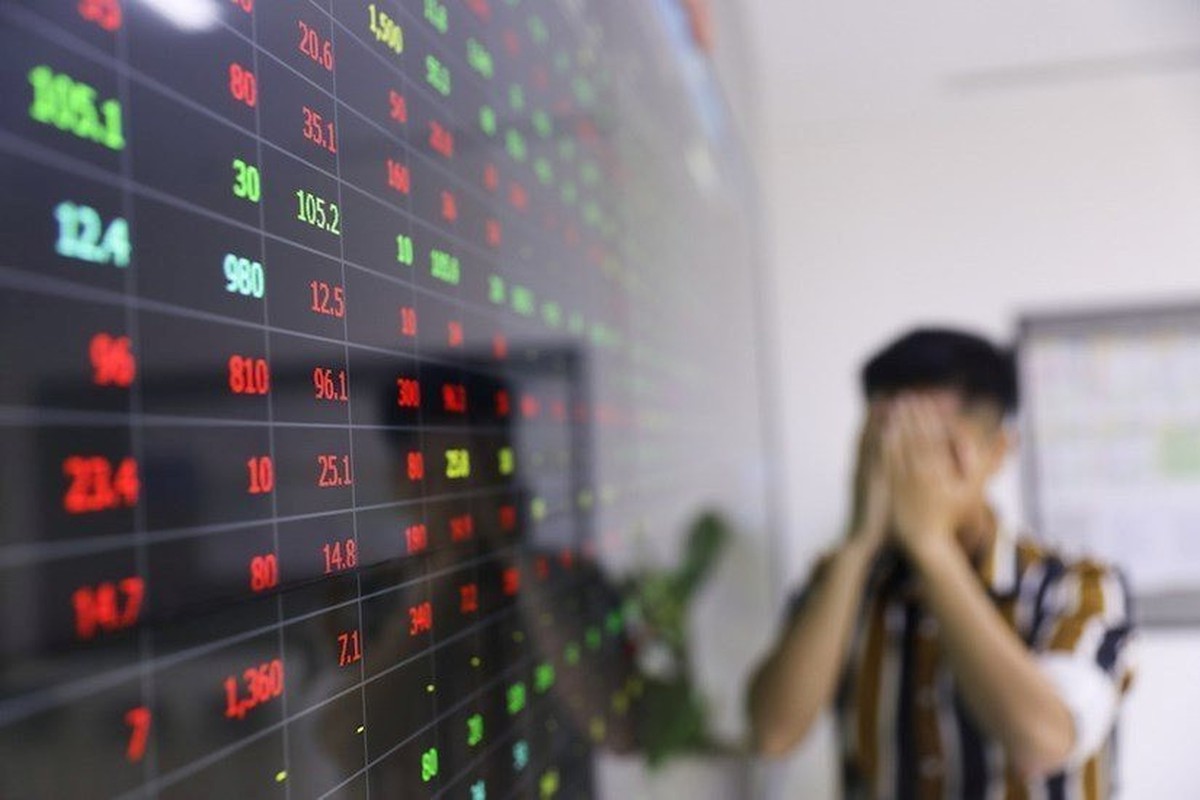 Cổ phiếu DXG bất ngờ tăng cận trần, thanh khoản đột biến trong phiên cuối tuần “rực lửa”
