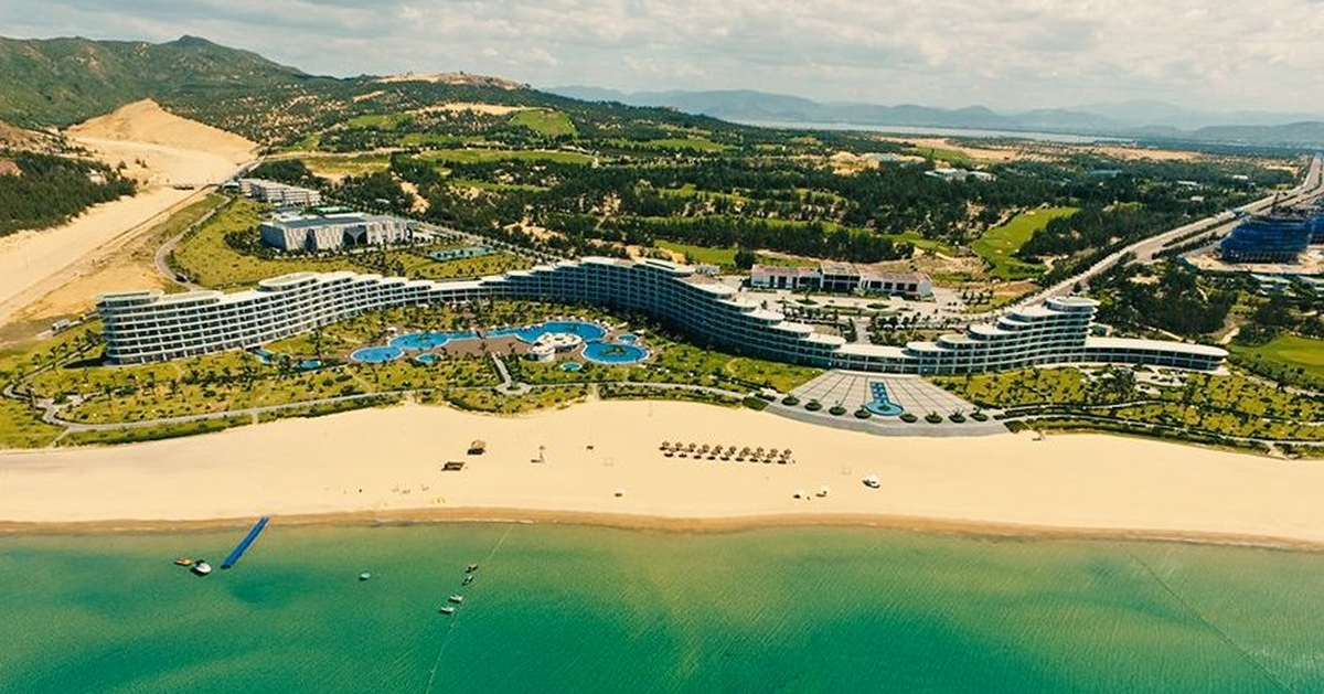 Dự án 20.000 tỷ đồng bên bờ biển miền Trung: Rộng 1300ha, có hồ bơi, có sân golf, hai lần nhận danh hiệu "hàng đầu Việt Nam"